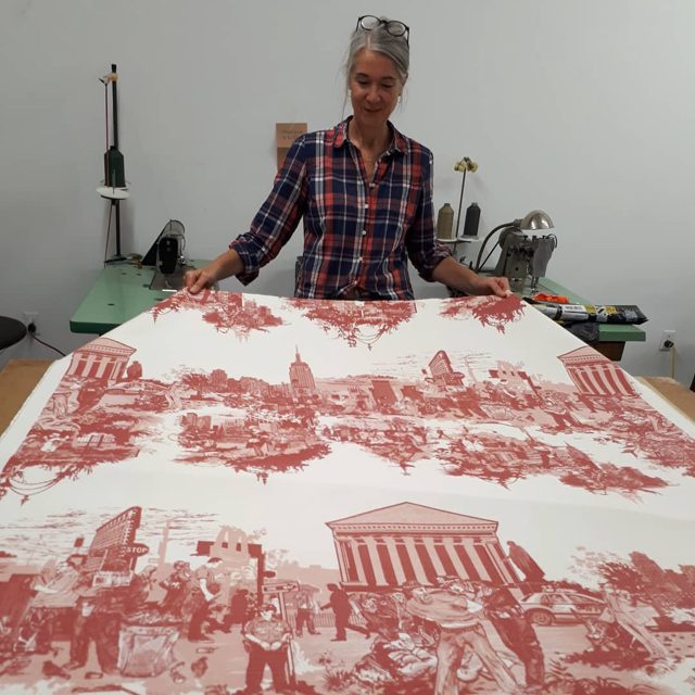 Look at what just rolled through the door... Timorous Beasties' New York Toile! / Regardez donc ce vient de nous être li