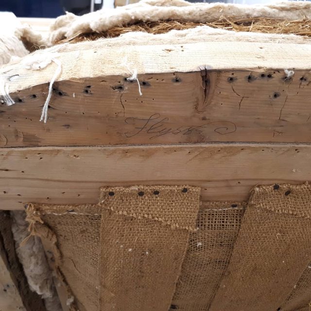 Une source d'inspiration insolite pour notre nom/The unlikely inspiration for a name. #upholstery #rembourrage