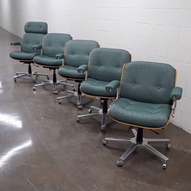 Happy to see these roll out the door after a lot of work to form the cushions to fit the curved base and back / Contente