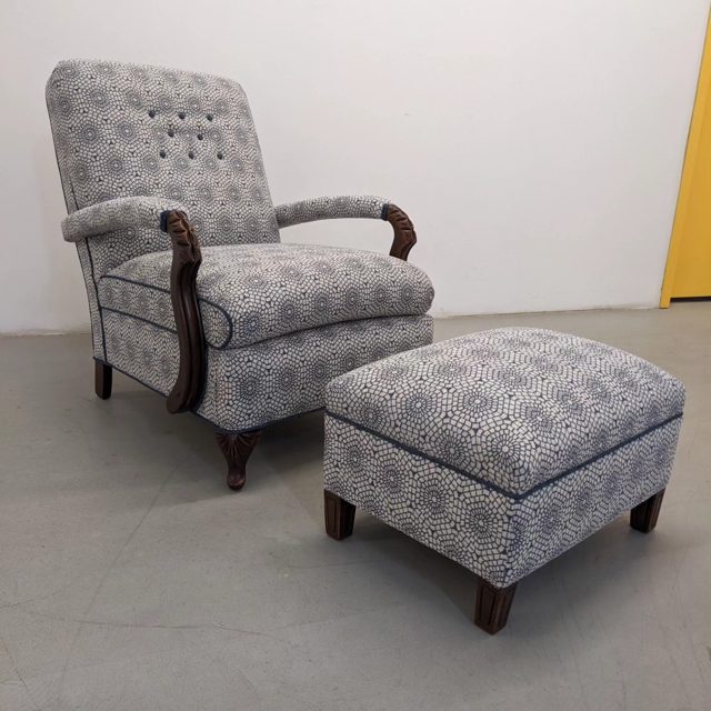 Antique chair and footstool with a big sentimental value for the client - great choice of fabric / Chaise antique et tab